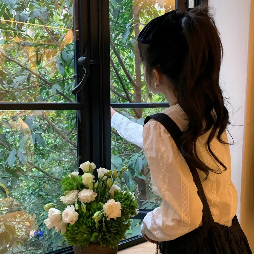 九尾藏不住